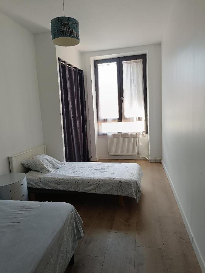 Апартаменты Logement 5 Personnes Proche Cv Et Parking Prive Сент-Этьен Экстерьер фото